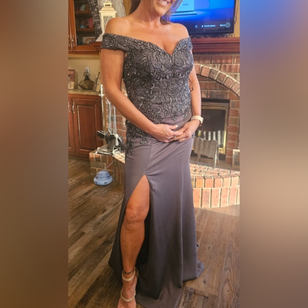 Elegant Off-Shoulder Gray Maxi Dress
